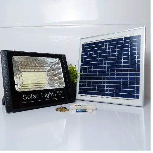 Đèn pha năng lượng mặt trời 1 khoang 200w giá rẻ