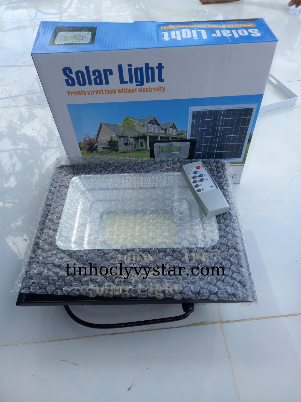 đèn pha năng lượng nặt trời Thích nghi với mọi điều kiện môi trường