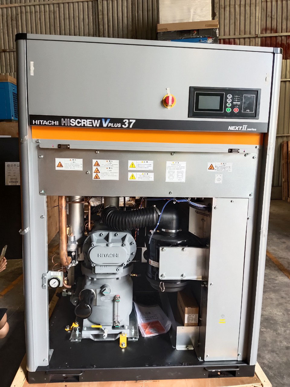 máy nén khí trục vít Hitachi