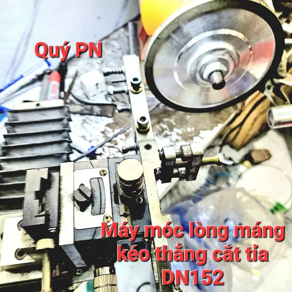 Máy móc lòng máng kéo cắt tỉa thẳng