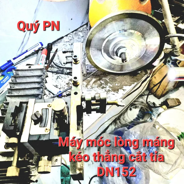 Máy móc lòng máng kéo cắt tỉa thẳng