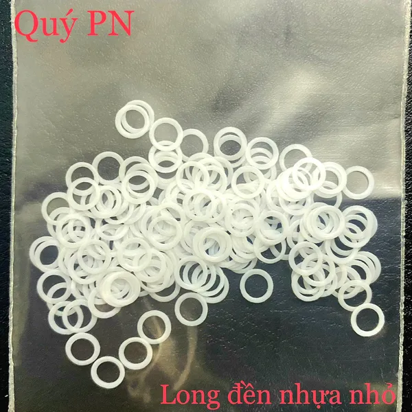 Long đền nhựa nhỏ