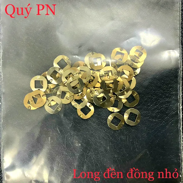 Long đền đồng nhỏ