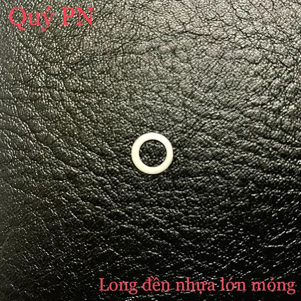 Long đền nhựa lớn mỏng