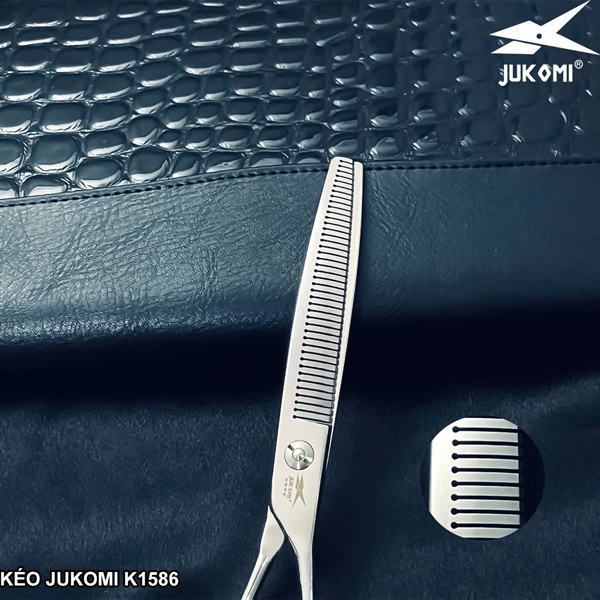 Kéo tỉa cong Grooming Jukomi K158 tay phải 7.0inches
