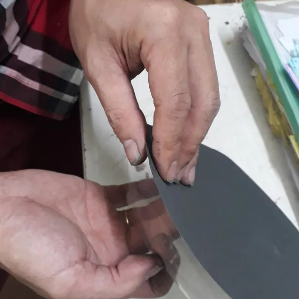 Giấy nhám Nhật dán keo tròn