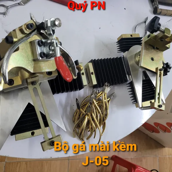 Bộ gá mài kềm J -05