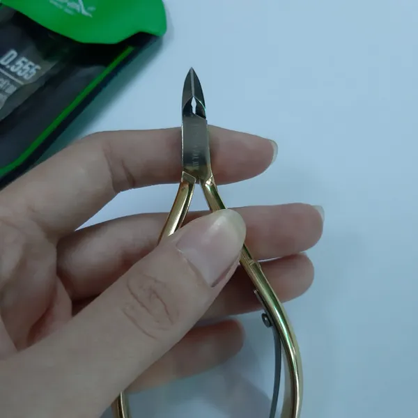 Kềm Nghĩa D555