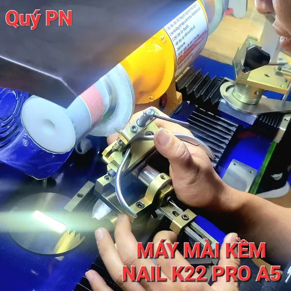 Máy mài kềm Nails Quý PN