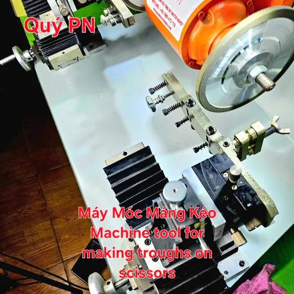 Máy móc máng kéo