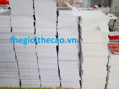 Đơn hàng thẻ cào khuyến mãi và trúng thưởng chờ thành phẩm. Chúng tôi: ăn, ngủ và sản xuất thẻ cào.