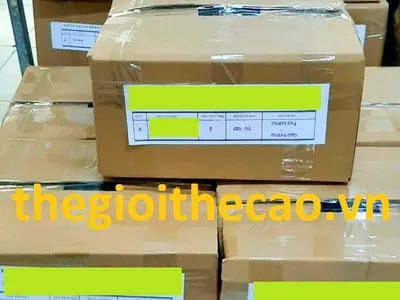 Hàng in mã vạch biến đổi QR code đóng thùng chờ giao cho khách hàng tại xưởng sản xuất thẻ cào