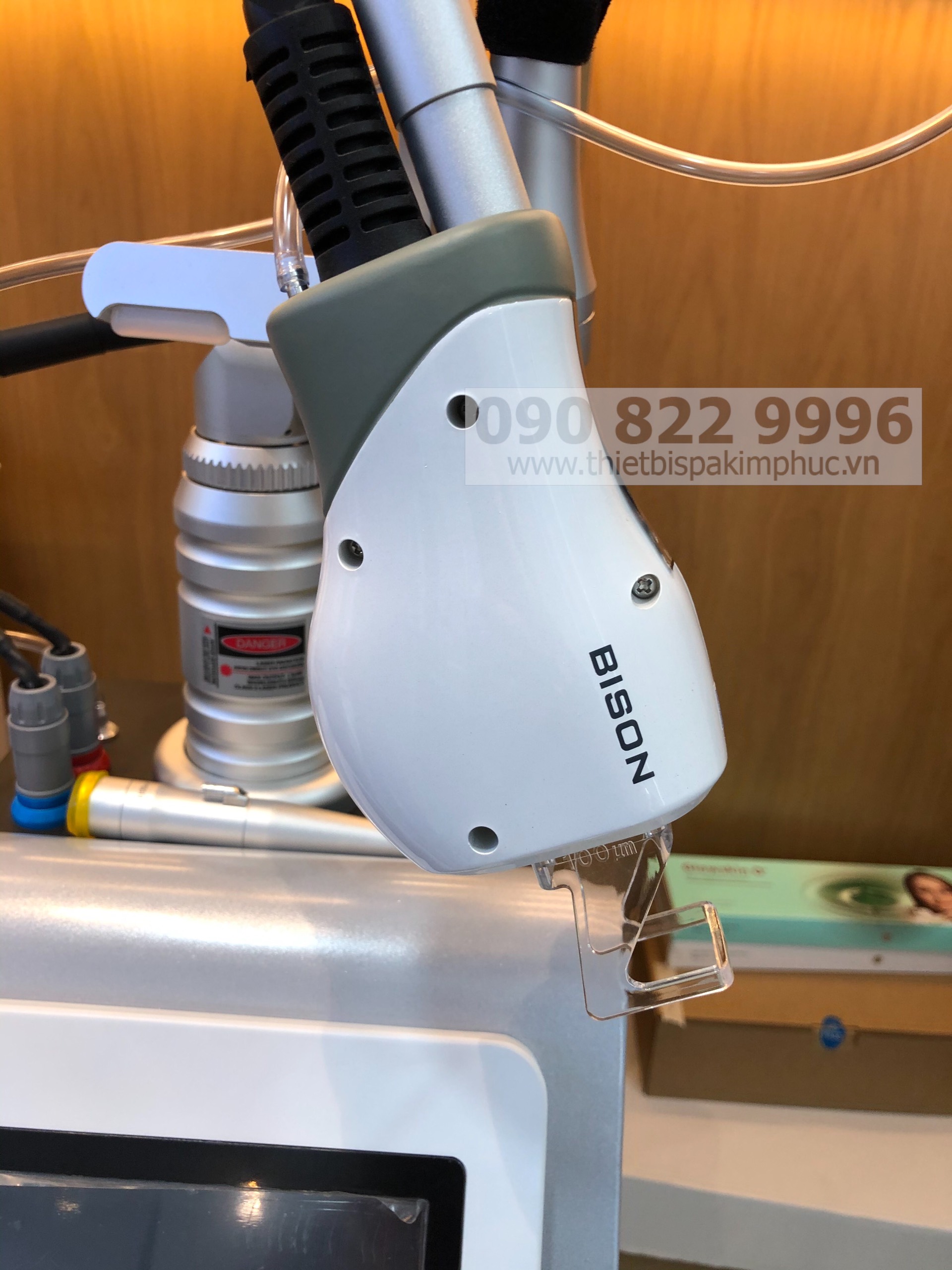 Máy Laser CO2 Fractional Trị Sẹo Rỗ Fire Xel Máy Laser CO2 Fractional Trị Sẹo Rỗ Fire Xel