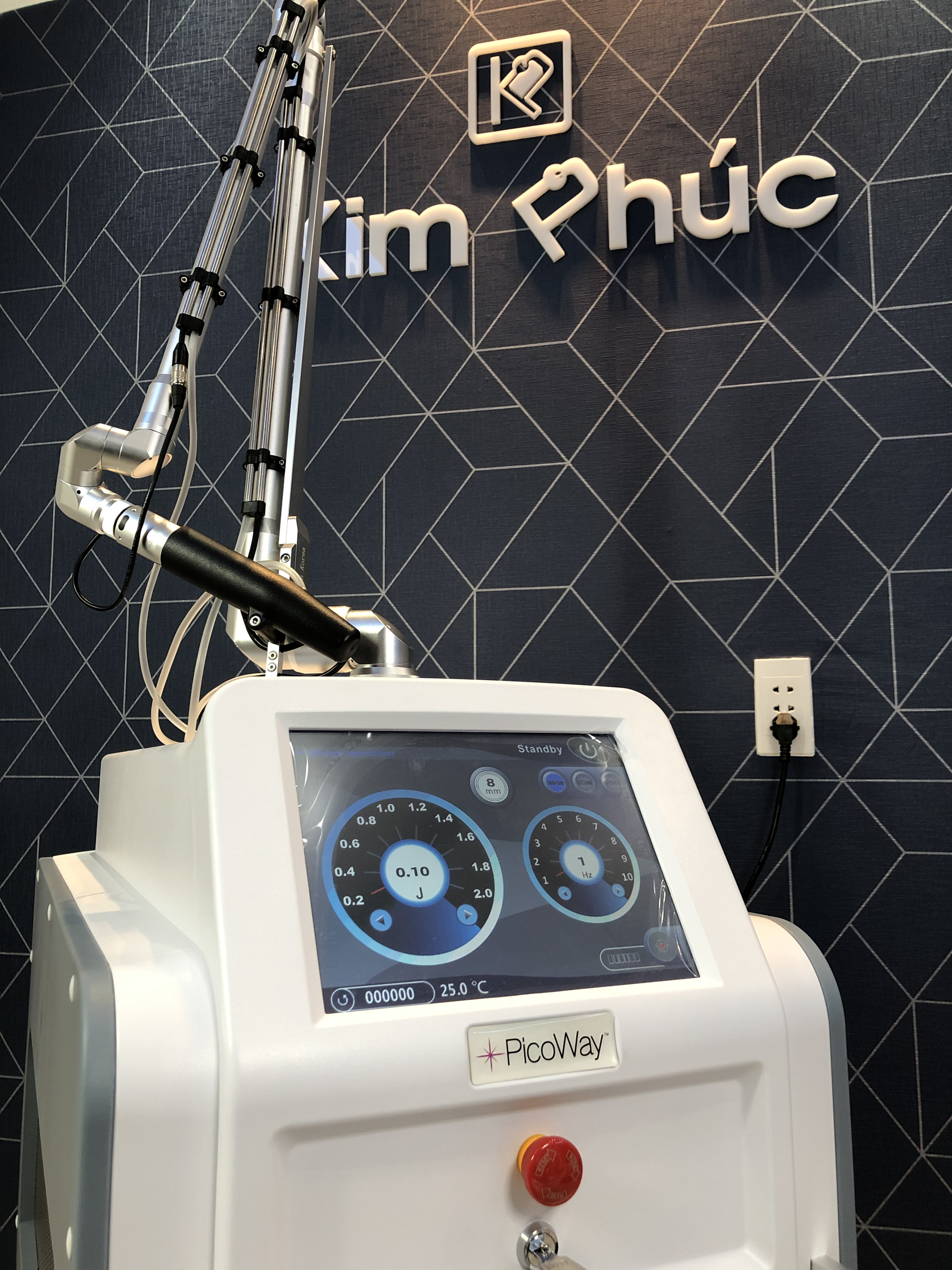 Máy Laser Picoway Trị Nám Xóa Xăm Máy Laser Picoway Trị Nám Xóa Xăm