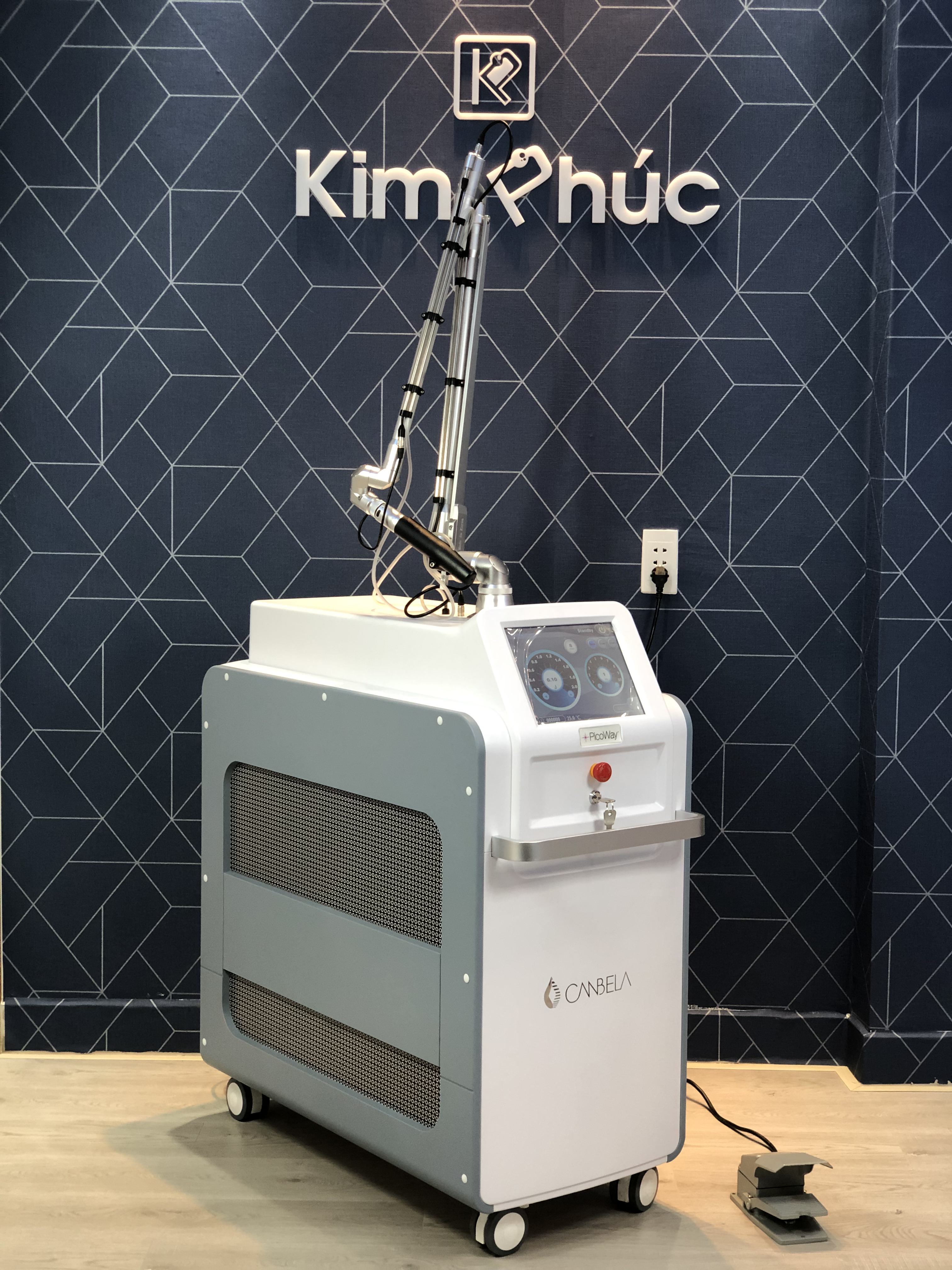 Máy Laser Picoway Trị Nám Xóa Xăm Máy Laser Picoway Trị Nám Xóa Xăm