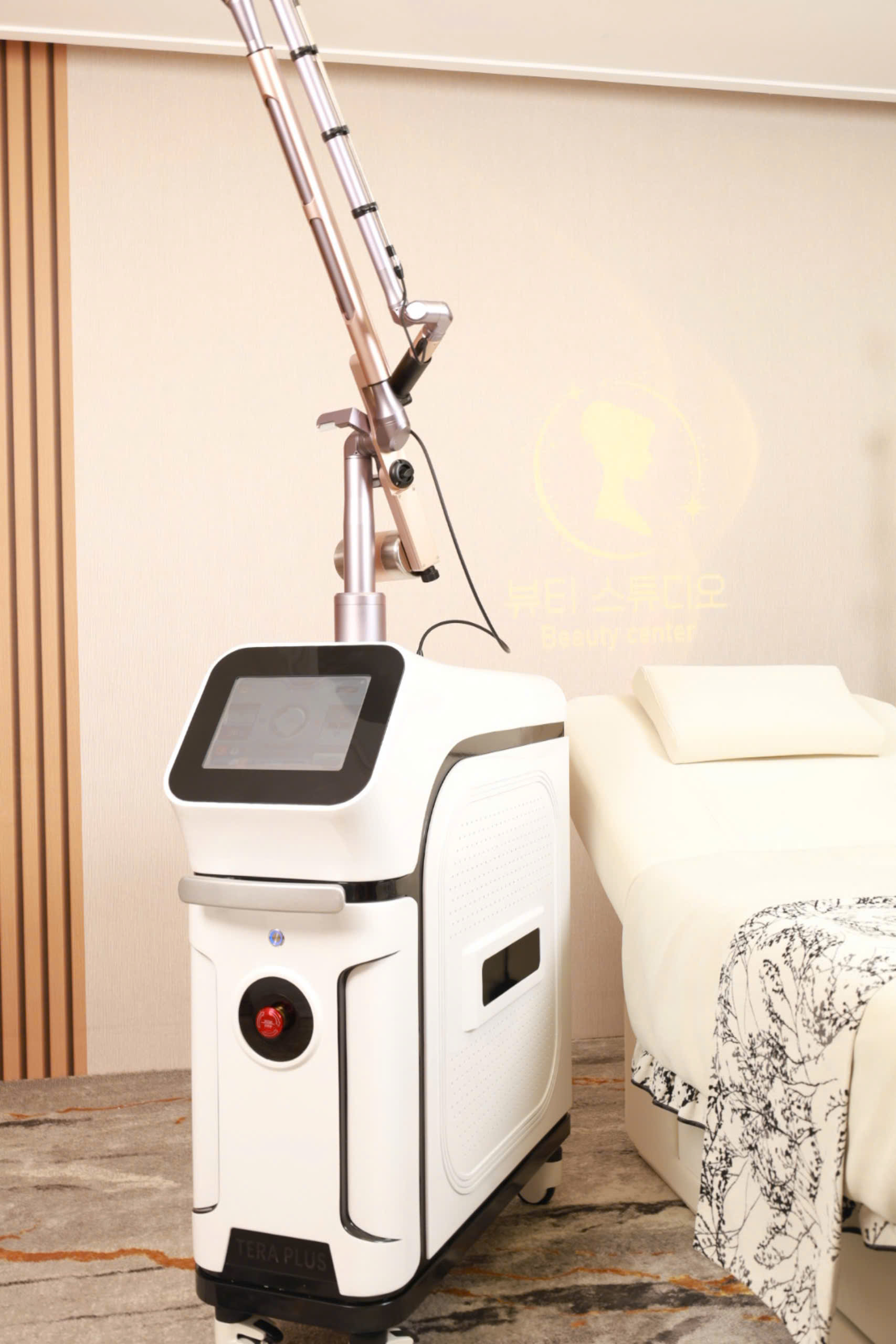 Máy Laser Trục Khuỷu TERA PLUS Máy Laser Trục Khuỷu TERA PLUS