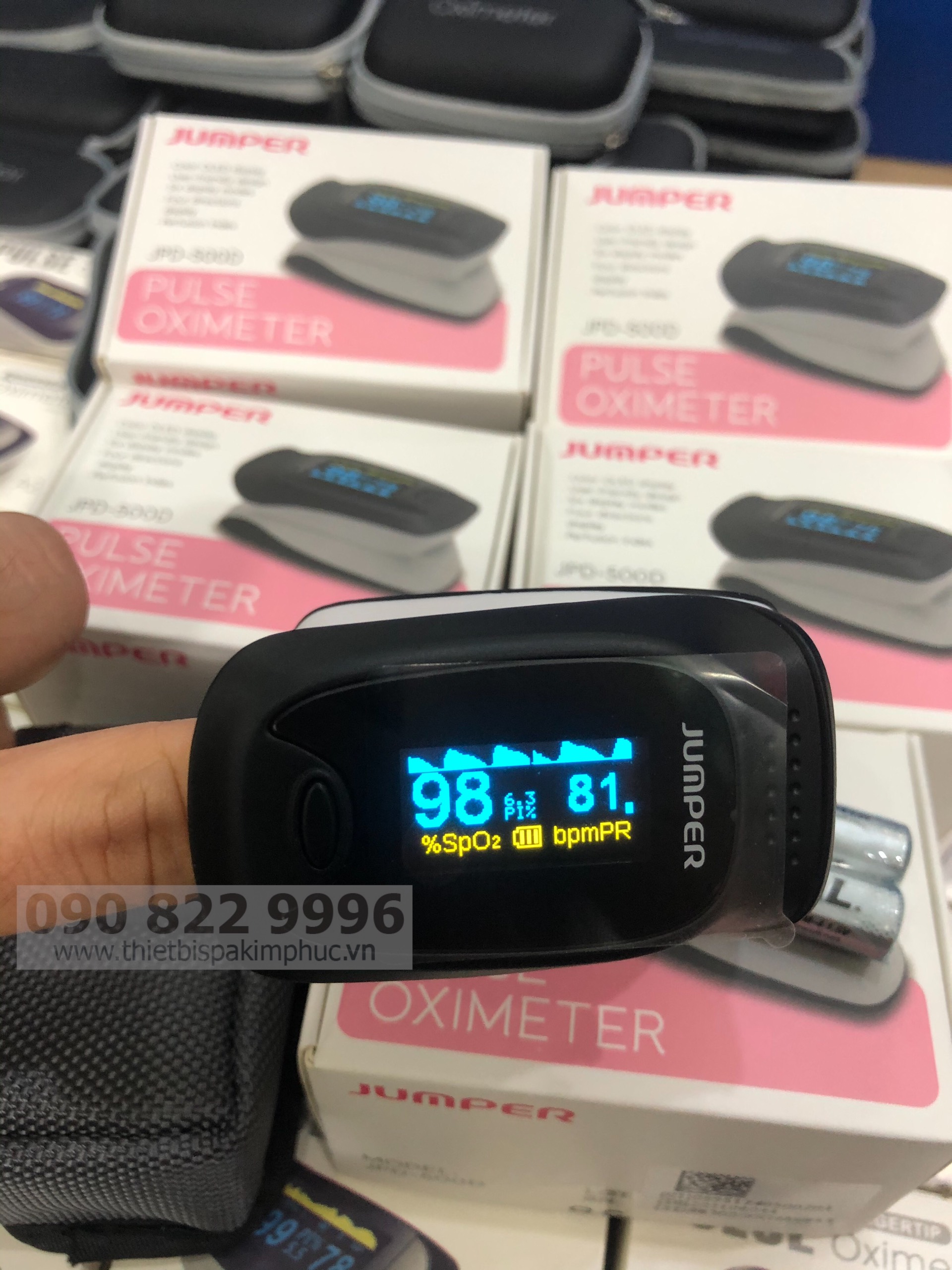 Máy đo nồng độ Oxy trong máu SPO2 Jumper 500D Máy đo nồng độ Oxy trong máu SPO2 Jumper 500D