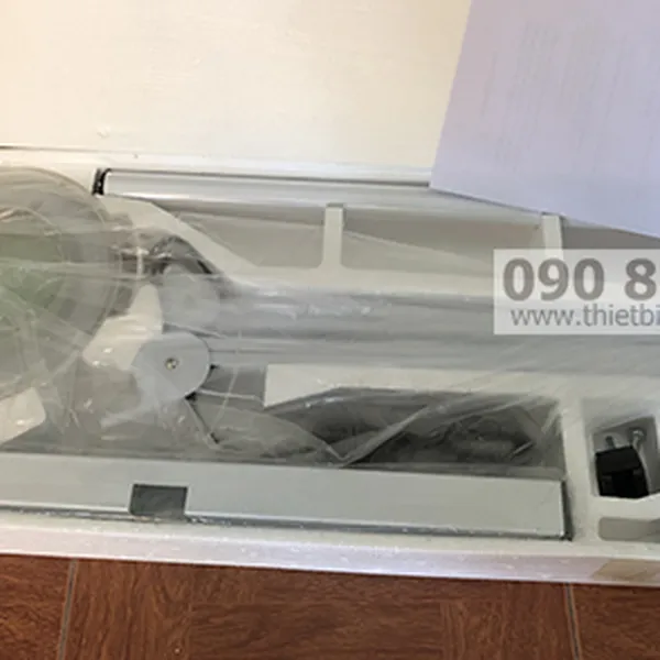 Đèn Lup LED Soi Da Chân Sắt