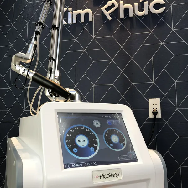 Máy Laser Picoway Trị Nám Xóa Xăm