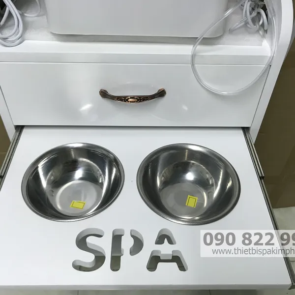 Xe Đẩy Dụng Cụ Spa 3 Tầng
