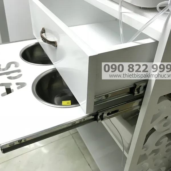 Xe Đẩy Dụng Cụ Spa 3 Tầng