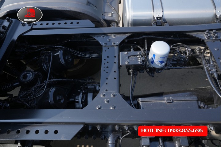 XE ĐẦU KÉO AUMAN EST FV 460