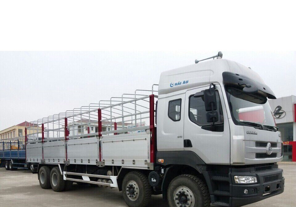 Ngoại hình xe Chenglong 4 chân