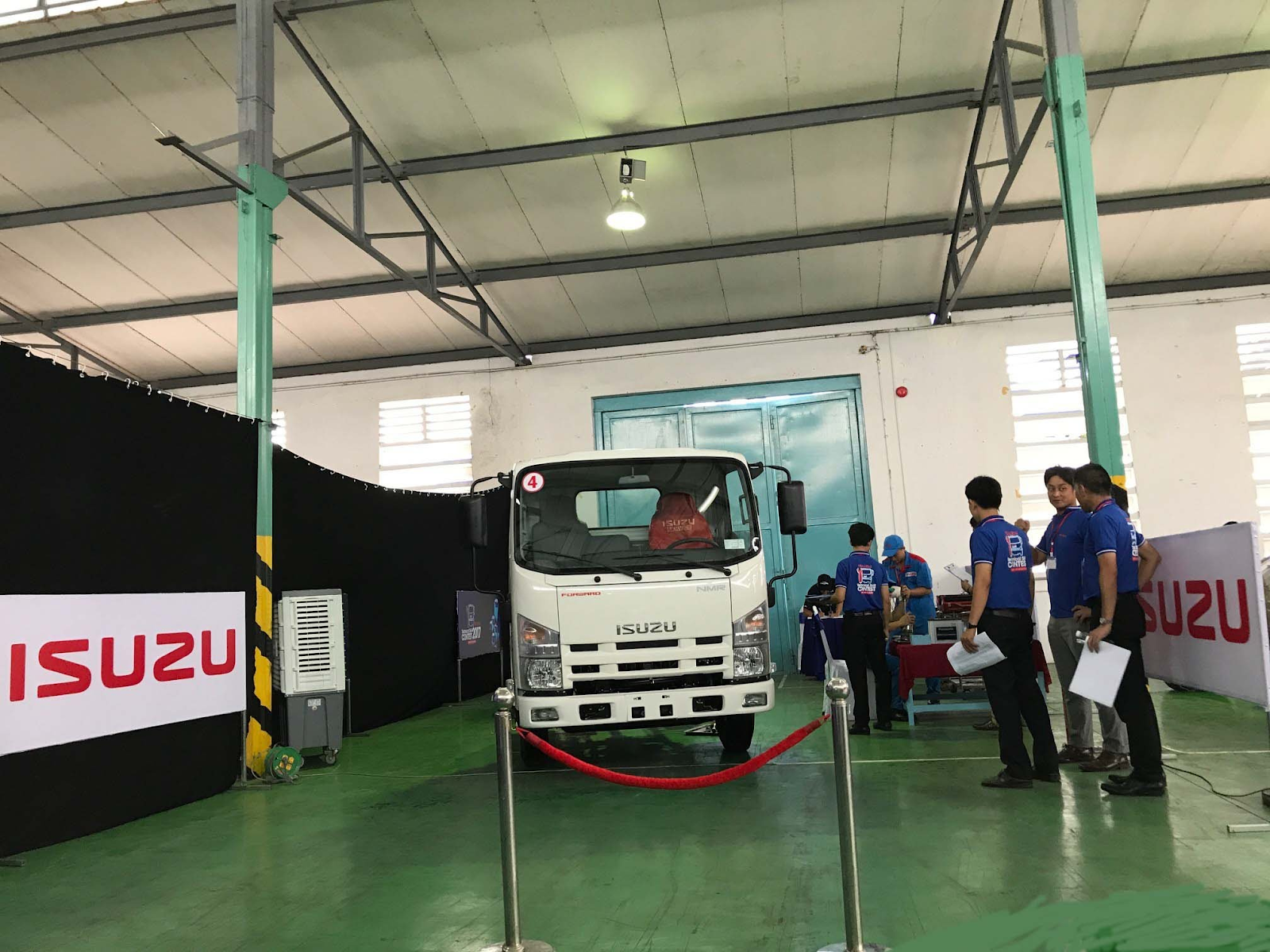 Bảo dưỡng xe định kỳ giúp đảm bảo an toàn và tăng tuổi thọ cho xe Bảo dưỡng xe định kỳ giúp đảm bảo an toàn và tăng tuổi thọ cho xe