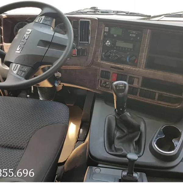 XE TẢI ISUZU GIGA 4 CHÂN