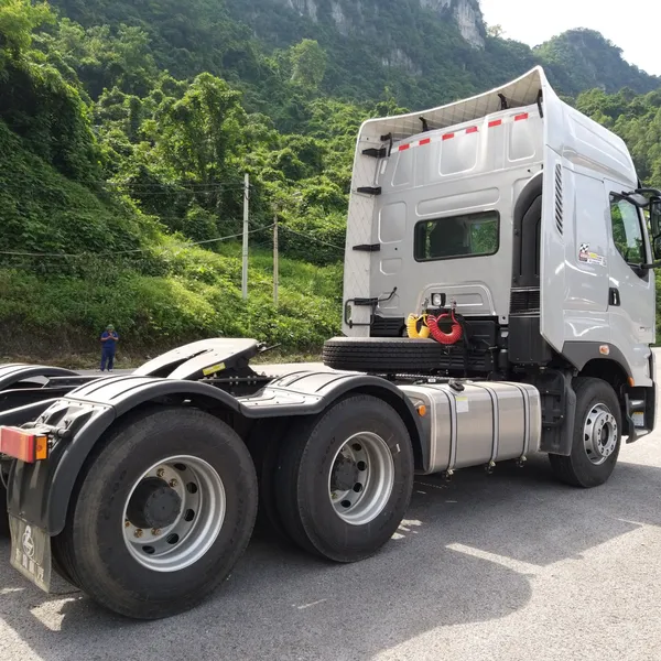 XE ĐẦU KÉO CHENGLONG 420HP CẦU LÁP LZ4255H7DB