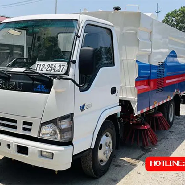 XE QUÉT ĐƯỜNG HÚT BỤI ISUZU 5.5 KHỐI NHẬP KHẨU