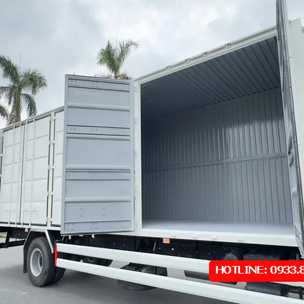 XE TẢI DONGFENG B180 7 TẤN THÙNG KÍN CONTAINER