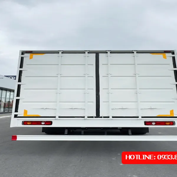 XE TẢI DONGFENG B180 7 TẤN THÙNG KÍN CONTAINER