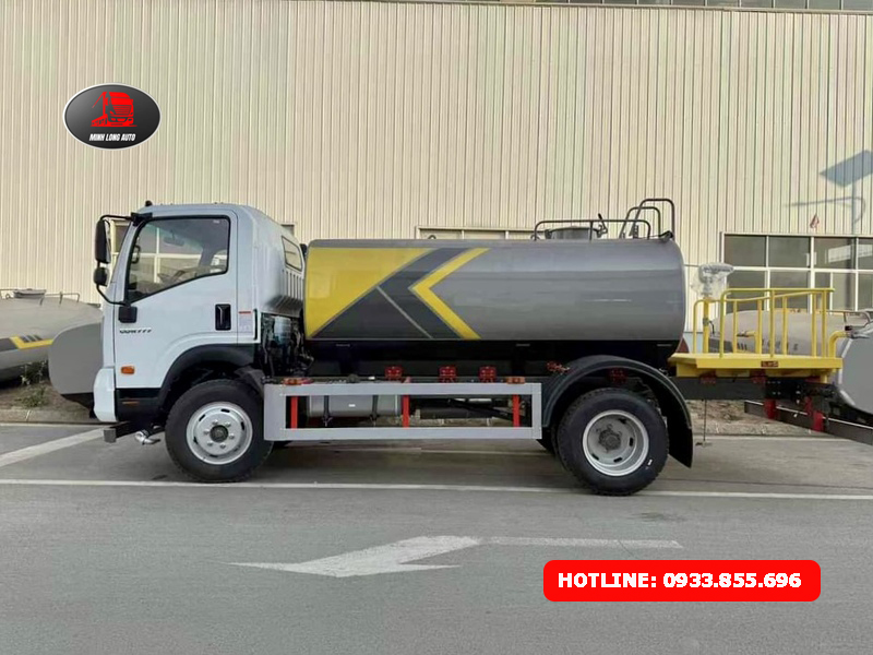 Thông số Xe bồn phun nước rửa đường tưới cây 5 khối Howo 2 chân