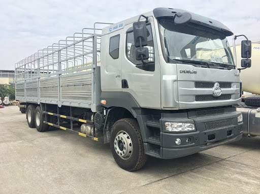 Xe tải chenglong 3 chân vận tải hàng hóa đường dài