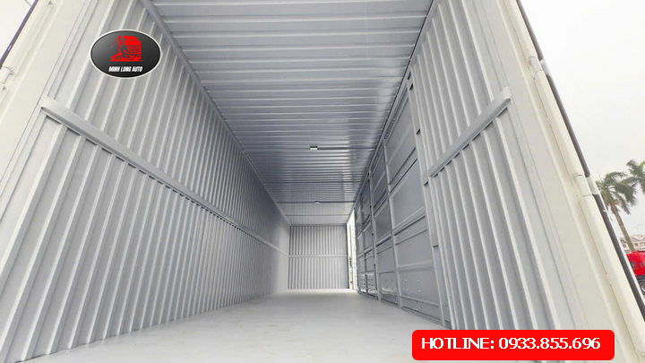 Xe tải Dongfeng B180 7.65 tấn thùng kín container