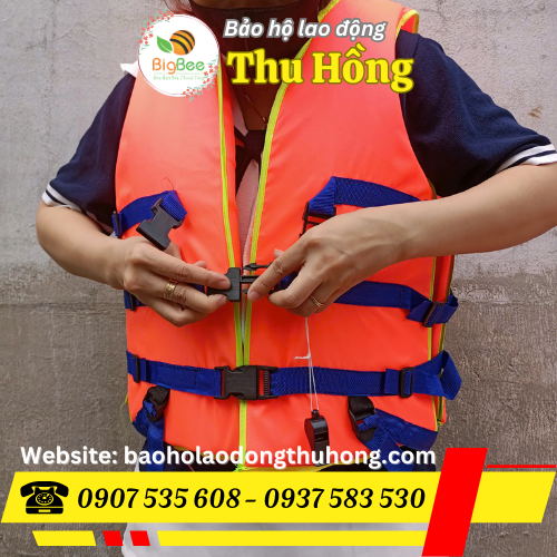 Áo phao bơi gồm 6 dây đai cài Áo phao bơi gồm 6 dây đai cài