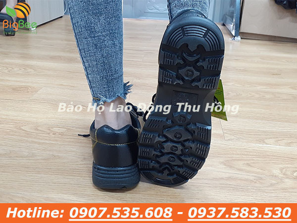Bán sỉ rẻ giày ABC chỉ vàng tại TPHCM