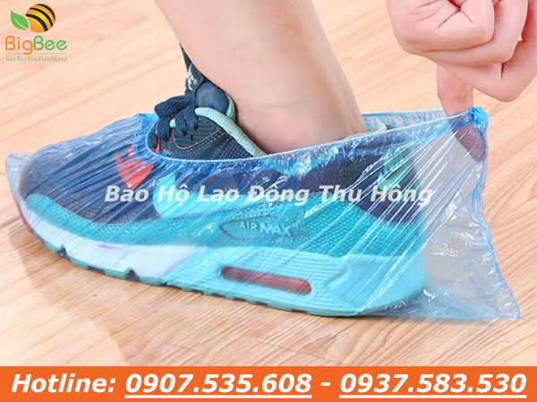 Bọc giày đi mưa nilon cổ thấp màu xanh dương