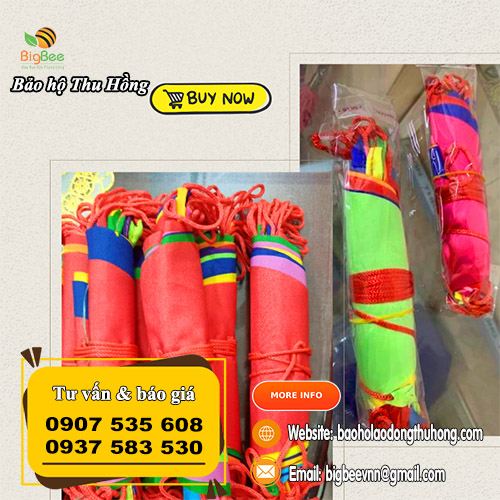 Cờ đuôi nheo quấn thành cuộn nhiều màu Cờ đuôi nheo quấn thành cuộn nhiều màu