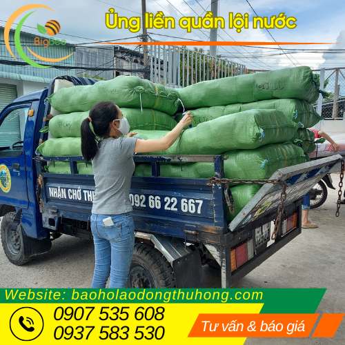 Cung cấp số lượng lớn ủng liền quần lội nước tại TPHCM Cung cấp số lượng lớn ủng liền quần lội nước tại TPHCM