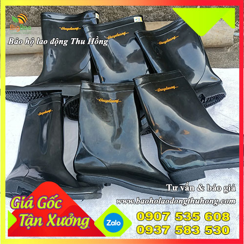 Cung cấp ủng nhựa đen Thuỳ Dương giá rẻ tận gốc Cung cấp ủng nhựa đen Thuỳ Dương giá rẻ tận gốc