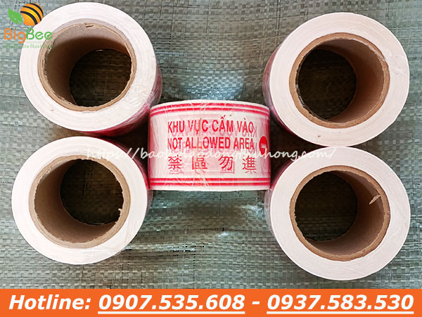 cuộn dây cảnh báo nguy hiểm nền trắng chữ đỏ