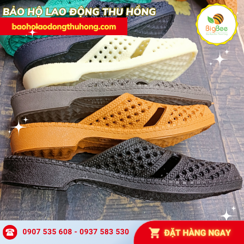 Dép lỗ tổ ong bít mũi kín đáo, thanh lịch Dép lỗ tổ ong bít mũi kín đáo, thanh lịch