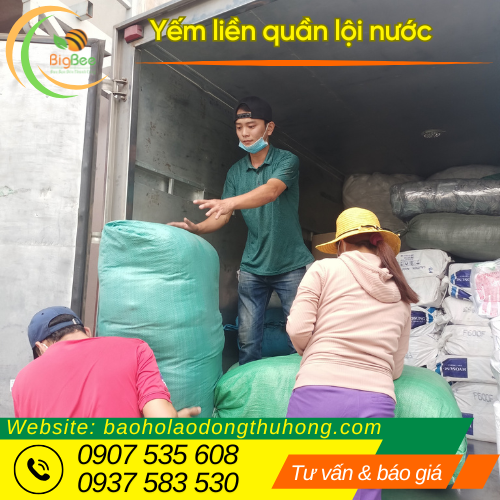 Giao hàng thực tế yếm quần lội nước số lượng lớn tại Thu Hồng  Giao hàng thực tế yếm quần lội nước số lượng lớn tại Thu Hồng