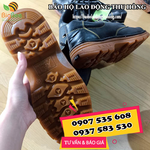 Giày bảo hộ XP chỉ vàng mũi thép đế thép bảo vệ chân Giày bảo hộ XP chỉ vàng mũi thép đế thép bảo vệ chân