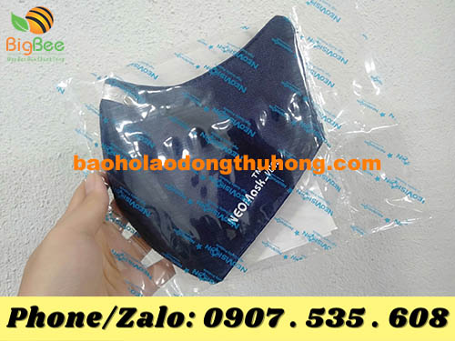 Khẩu trang than hoạt tính NeoMask màu xanh đậm