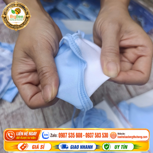 Khẩu trang vải chống nắng tia cực tím 3D 2 lớp Khẩu trang vải chống nắng tia cực tím 3D 2 lớp