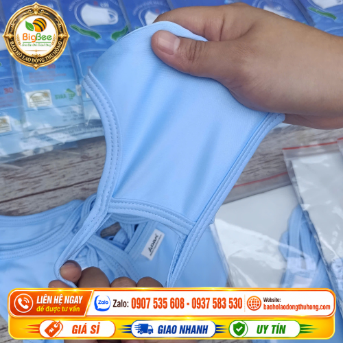 Khẩu trang vải chống nắng tia cực tím màu xanh nhạt Khẩu trang vải chống nắng tia cực tím màu xanh nhạt