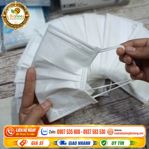 Khẩu trang y tế 4 lớp màu trắng BISOU Quai đeo tai thun co giãn